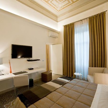 Town House Cavour Panzió Reggio di Calabria Szoba fotó