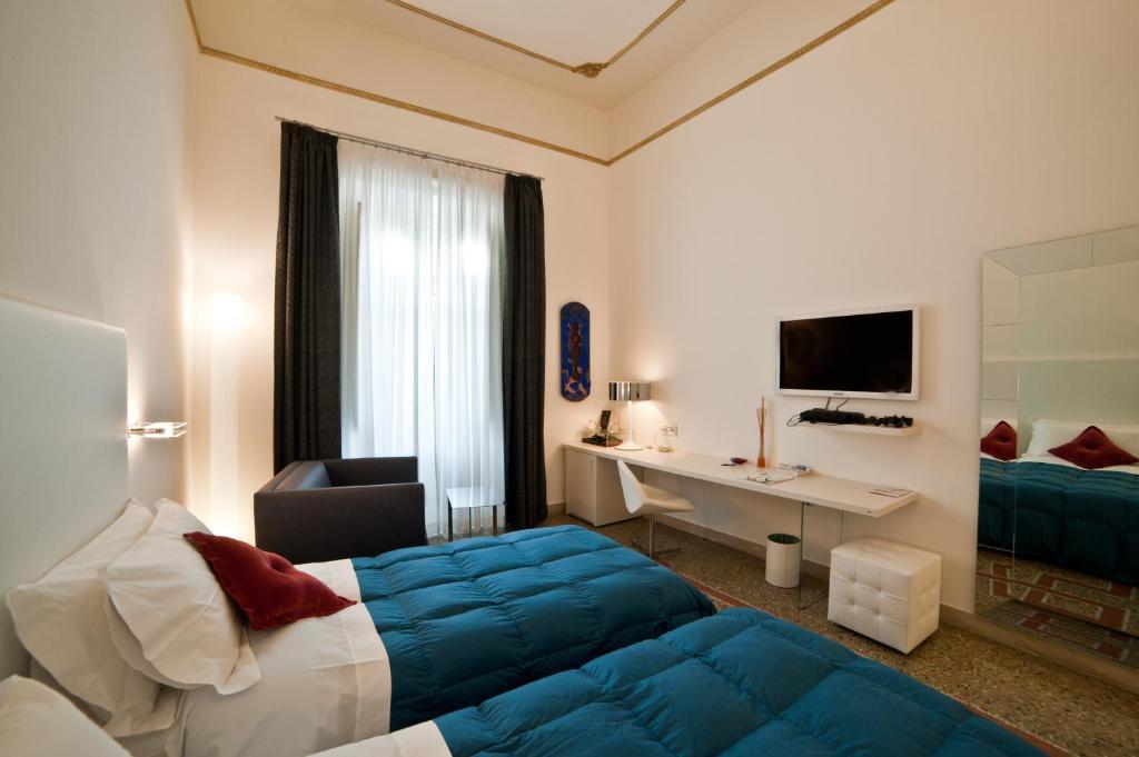 Town House Cavour Panzió Reggio di Calabria Szoba fotó